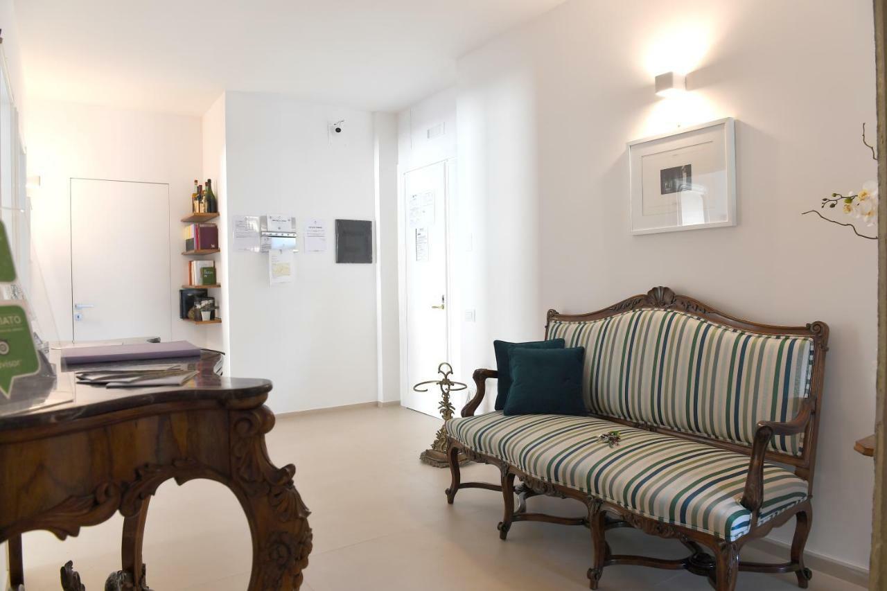 Attico 195 Bed & Breakfast Salerno Exterior photo